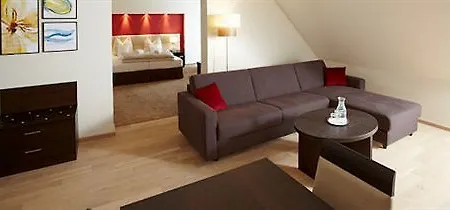 מלון Golfhotel Schloss Reichmannsdorf 4*