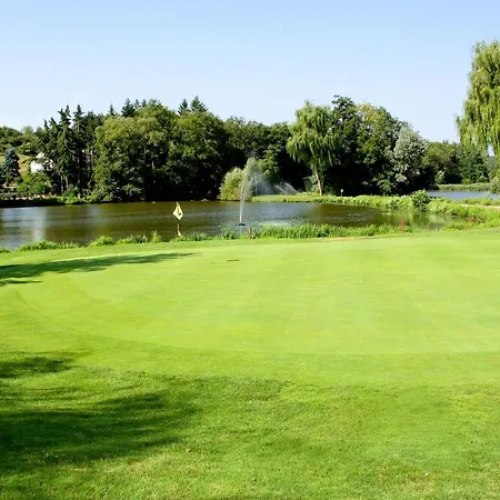 Golfhotel Schloss Reichmannsdorf מלון Schlüsselfeld