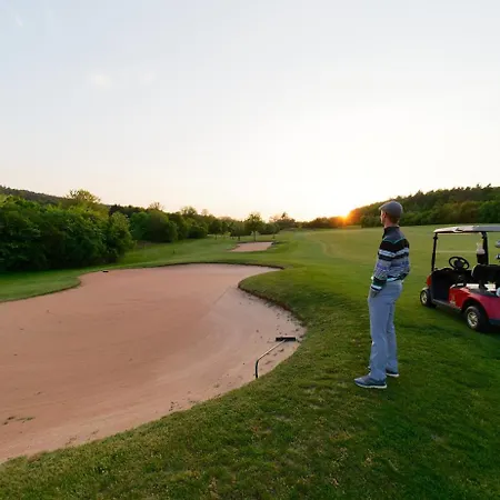 Golfhotel Schloss Reichmannsdorf מלון Schlüsselfeld
