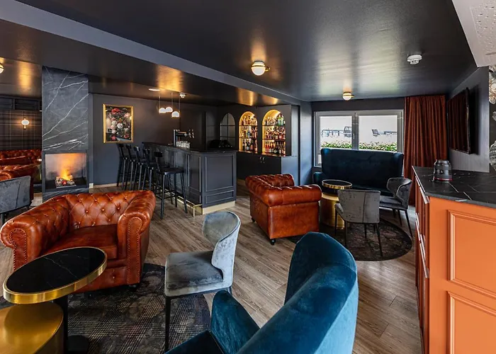 호텔 Golfhotel Schloss Reichmannsdorf 4*